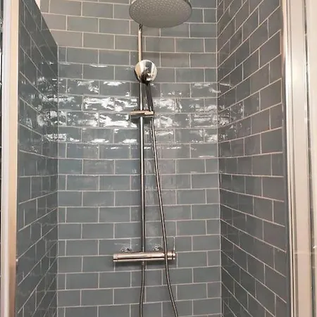 Les Abbesses Apartment Paris